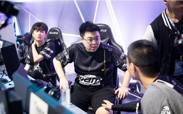 他的陪伴中 他的陪伴中